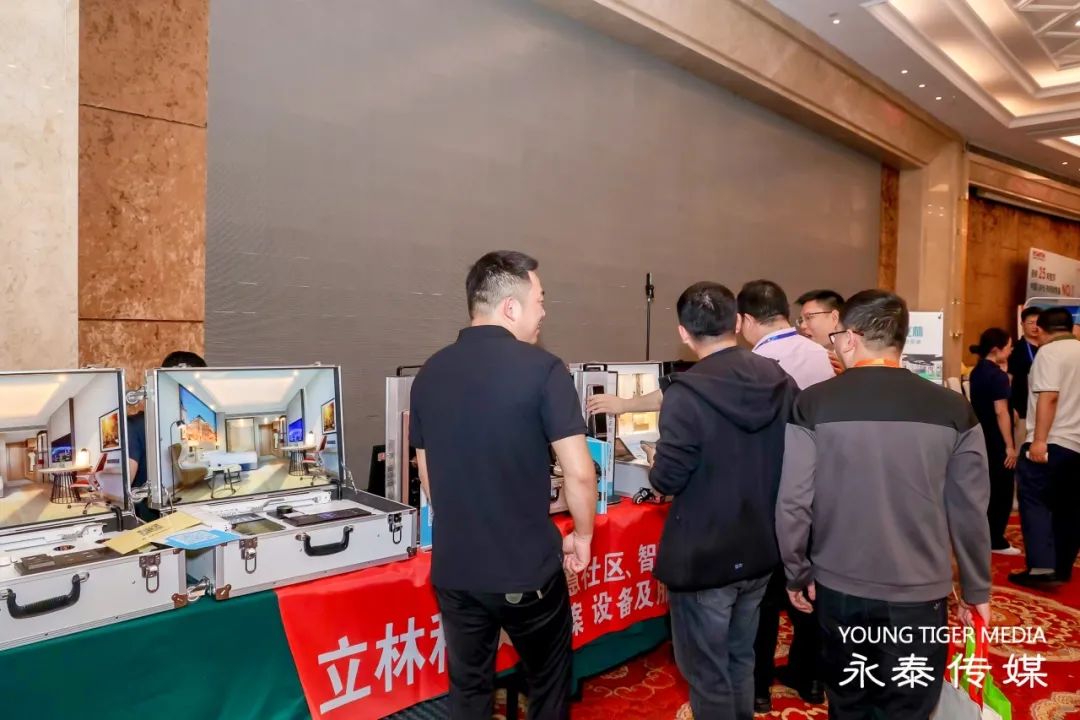 1745805675.jpg 4.jpg