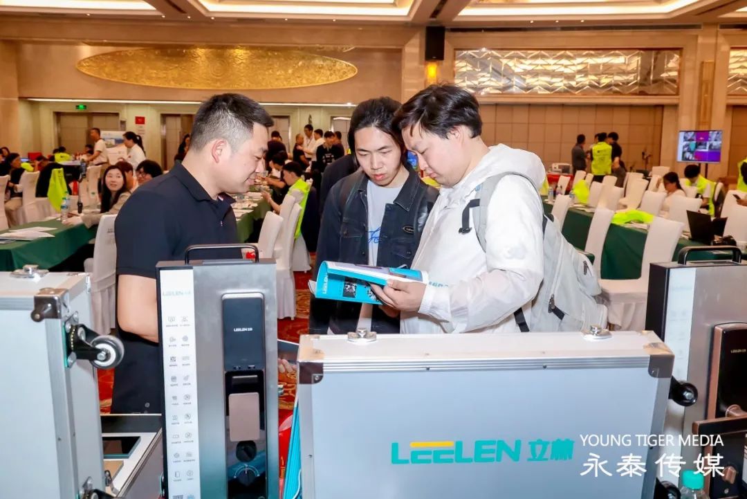 1745805699.jpg 6.jpg