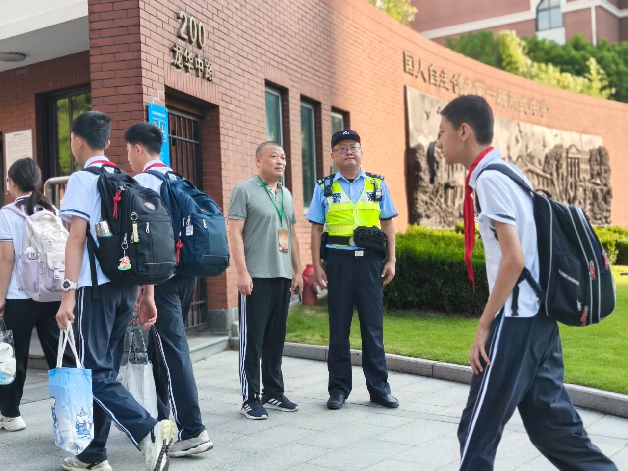 1756717413.jpg 6.jpg