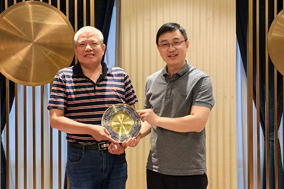 1693894819659246.jpg 楊w.jpg