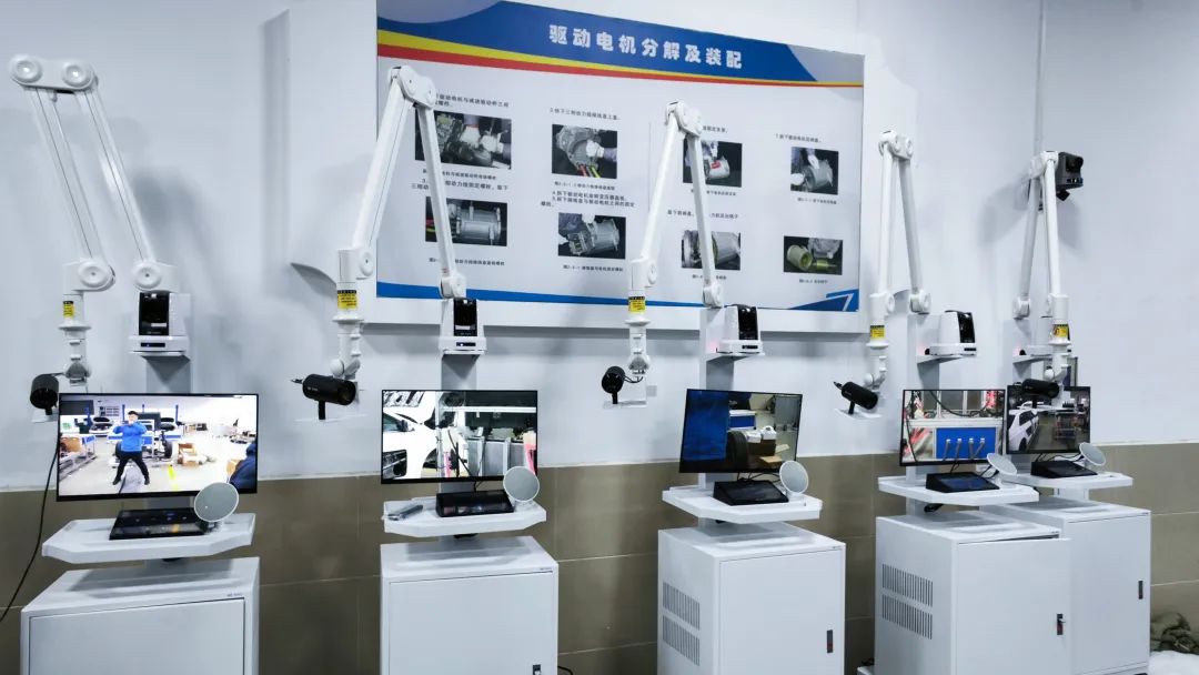 合肥汽車機械技術(shù)學校2.jpg 合肥汽車機械技術(shù)學校2.jpg