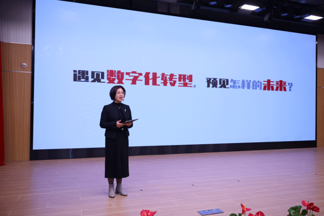 奧威亞參與虹口區“上海市人工智能教育試驗區”啟動大會2.png 奧威亞參與虹口區“上海市人工智能教育試驗區”啟動大會2.png