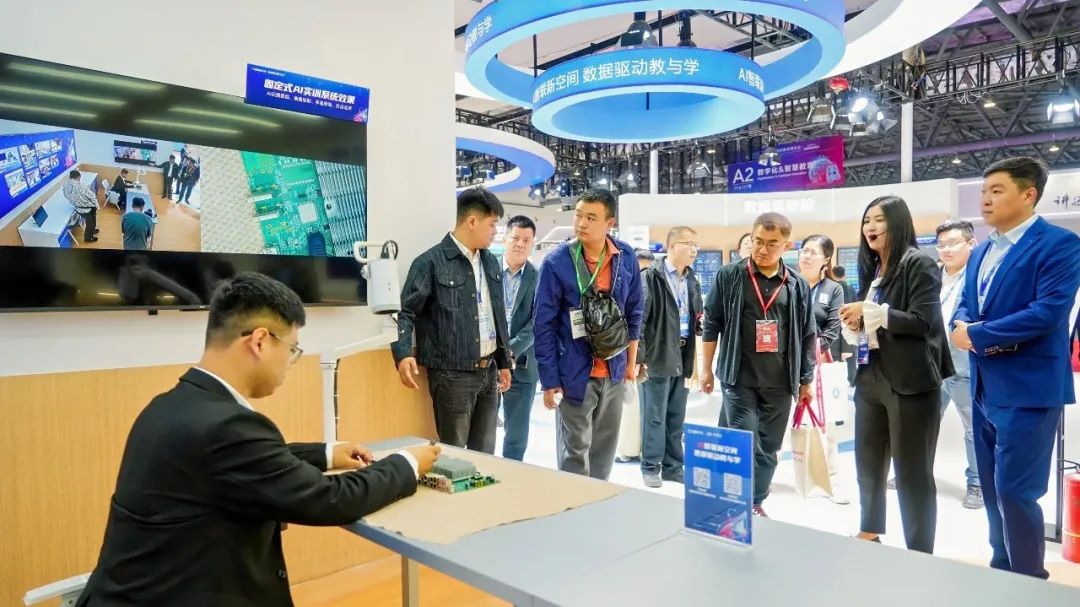 AI實訓示教空間.jpg AI實訓示教空間.jpg